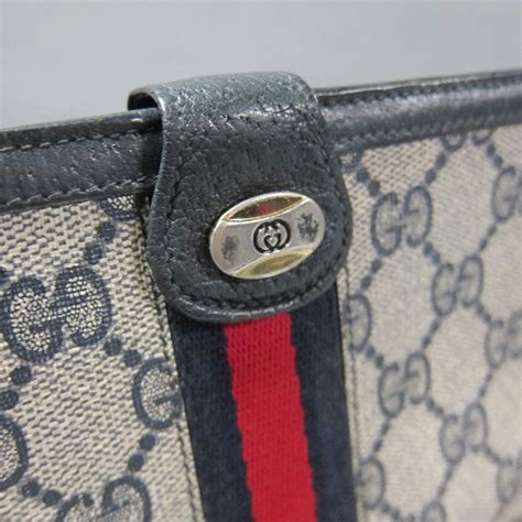 Gucci accessory collection wallet